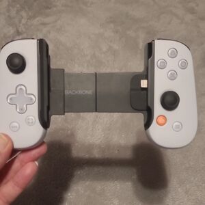 Backbone White Gaming Controller